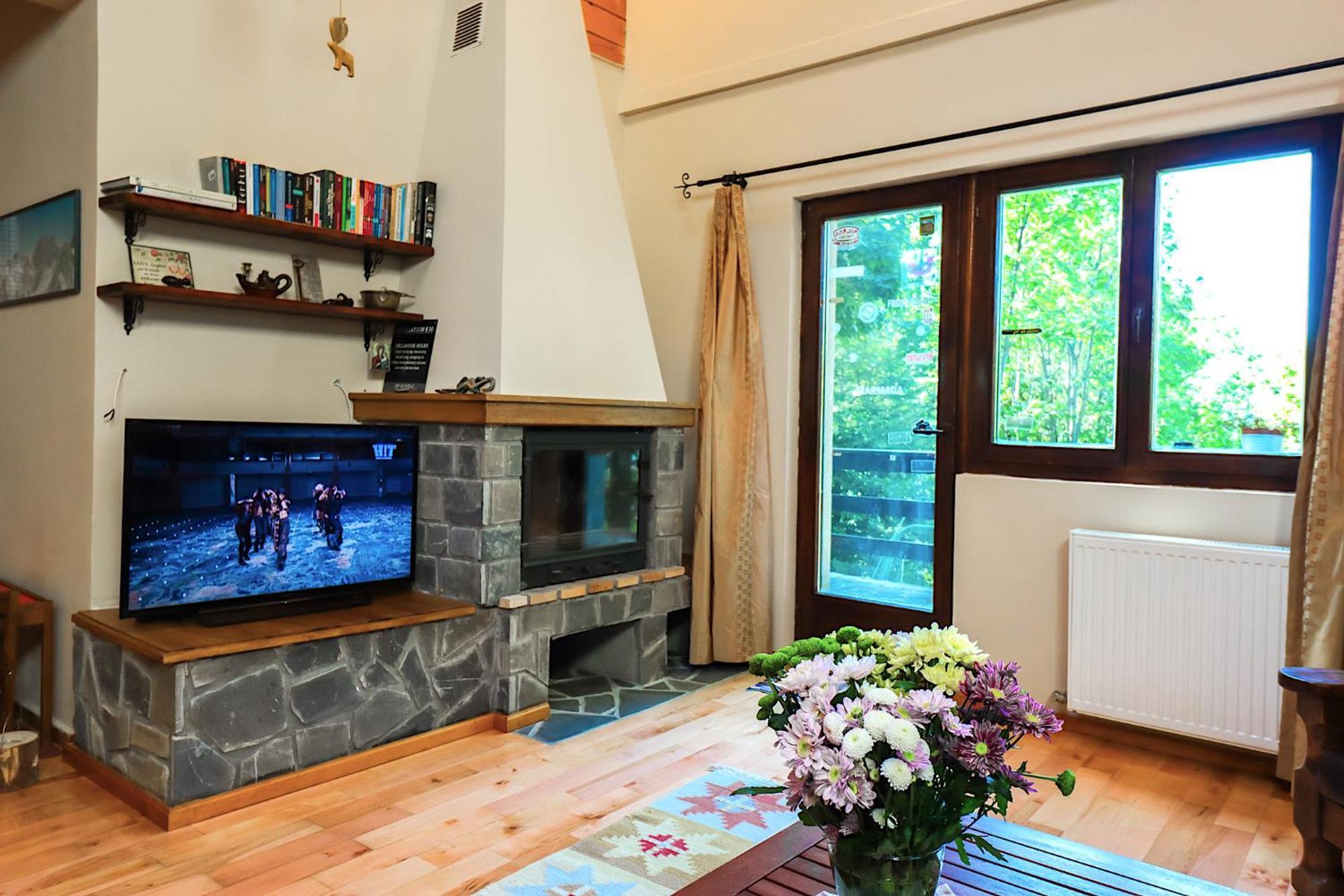Mountain Family Chalet On Prahova Valley コマルニク エクステリア 写真